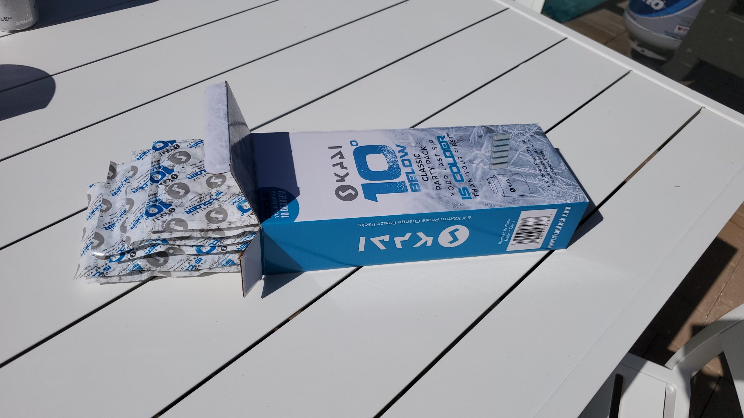 party-pack-box-open-6-packs